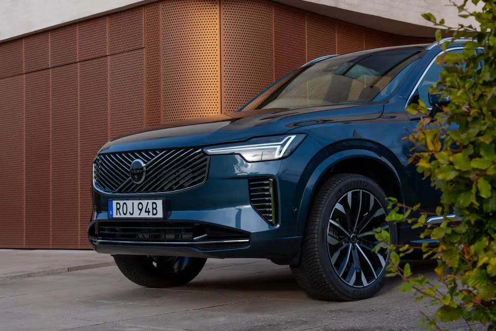 볼보 XC90 이미지