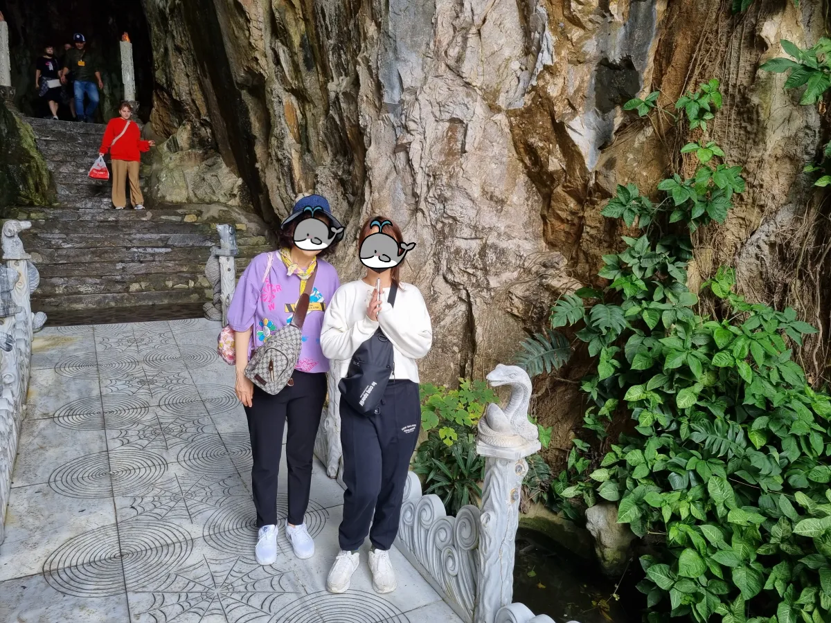 다낭-오행산-암푸투어-동굴-앞