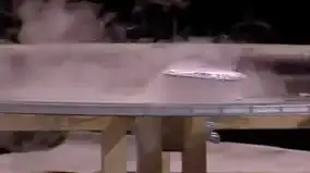 전기저항 0인 상태에서 공중에 떠있는 초전도체