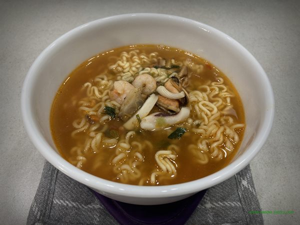 프레머스 냉동 해물 모듬(모둠) 2023년 2~5월 새우, 오징어, 바지락, 홍합 라면 조리 후