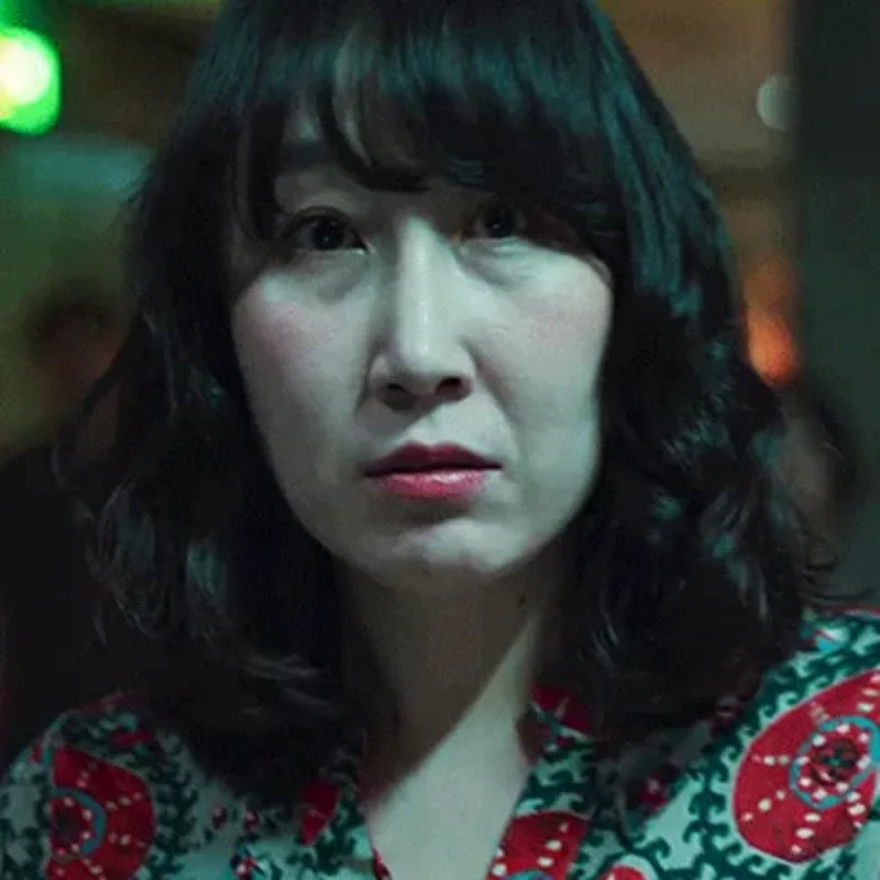 검은 긴 웨이브 머리를 하고 있는 스위트홈 시즌2의 손혜인을 연기하는 배우 김국희