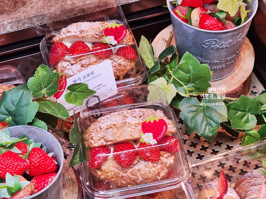 파리크라상 더 현대 서울 딸기 메뉴 디저트 케이크 타르트 티라미수 가격