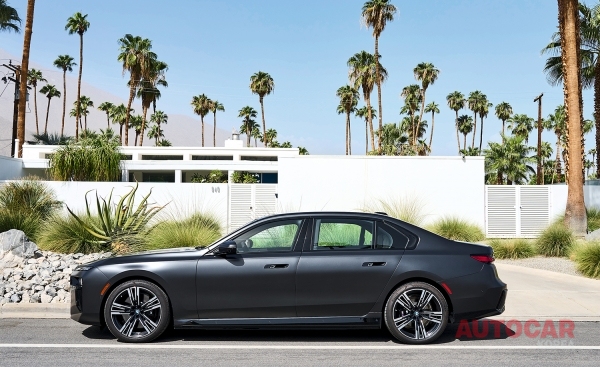 BMW의 전기 럭셔리 세단 i7