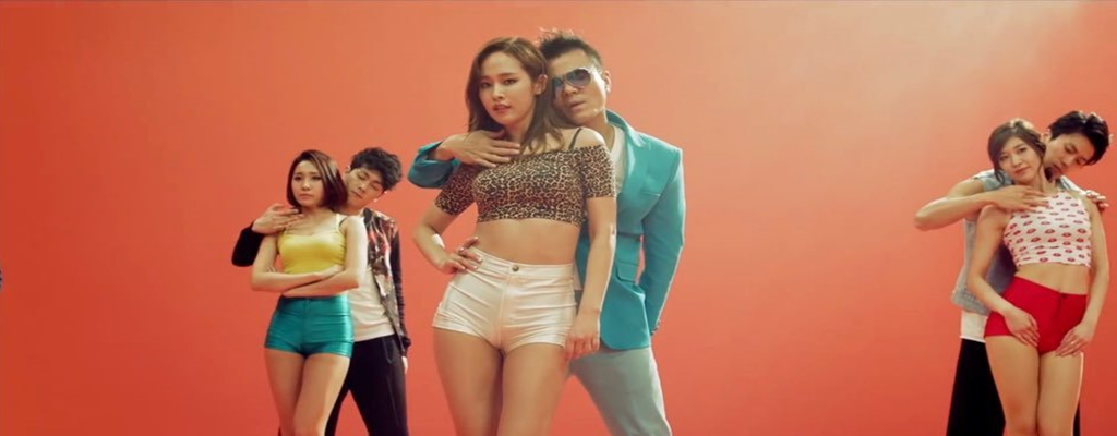 남자와-여자가-춤을-추는-장면