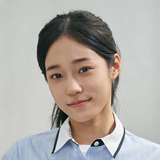 남행선의 딸이자 우림고 2학년 1반 반장인 남해이