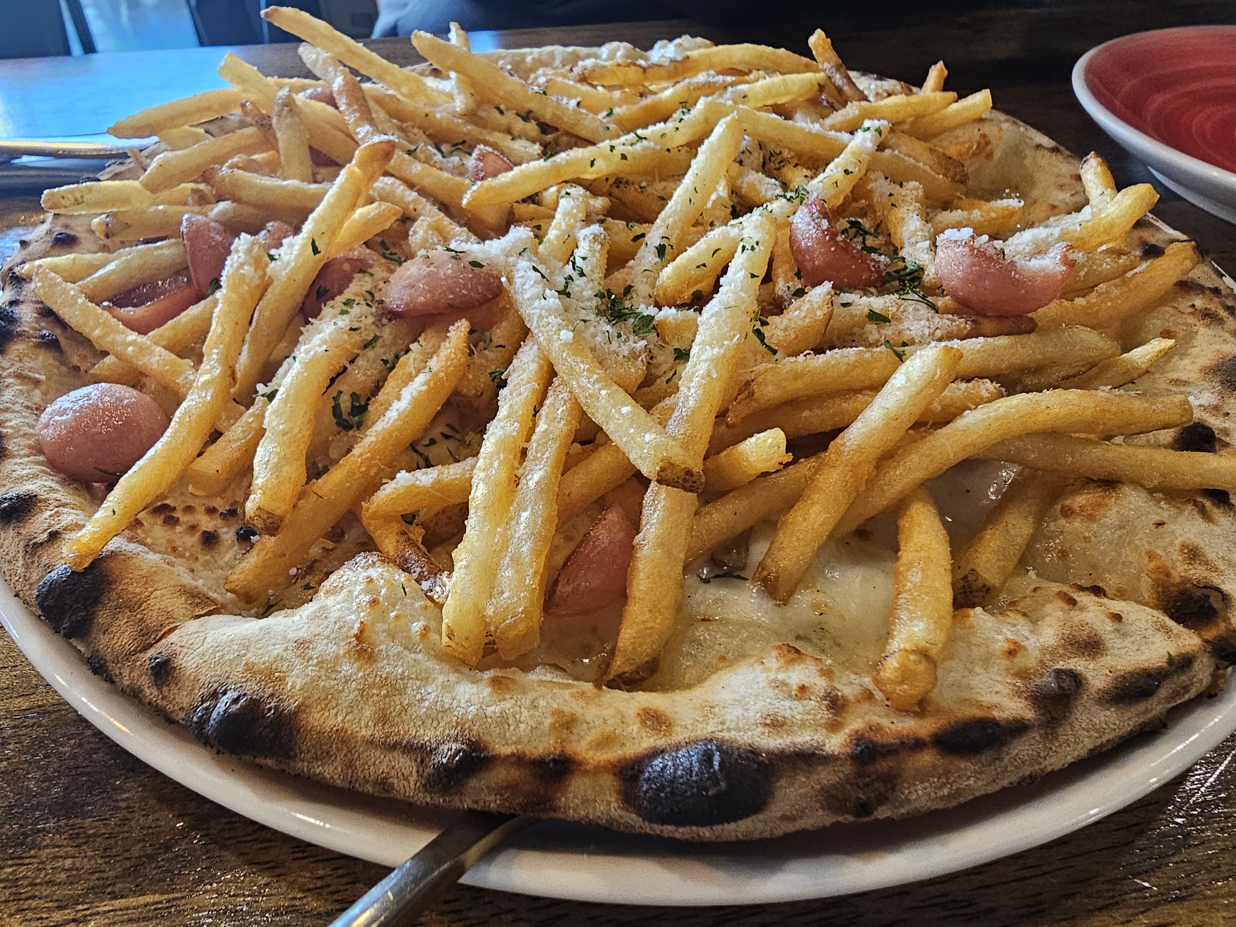 핏제리아'오-빠따떼 에 뷰르스텔