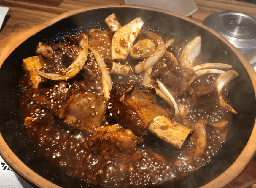 생생정보통 32년 전통 등갈비 묵은지찜 대구 수성구 전설의 맛