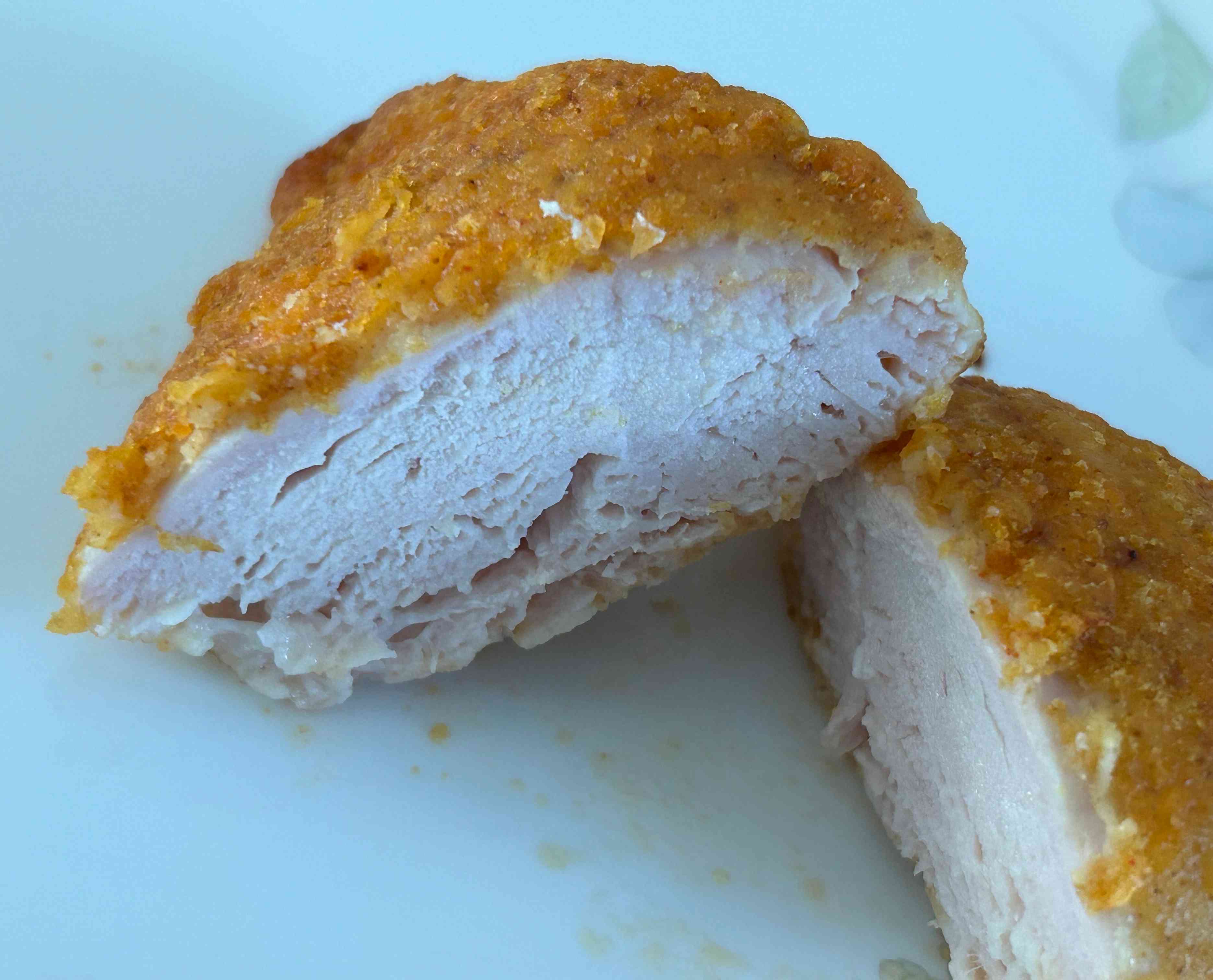 아임닭 크리스피 닭가슴살 단면