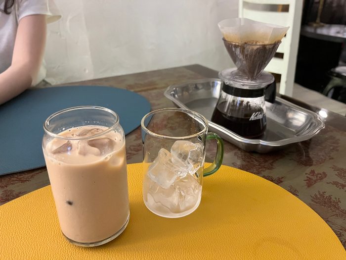 드립커피&amp;#44; 밀크티 모습 2