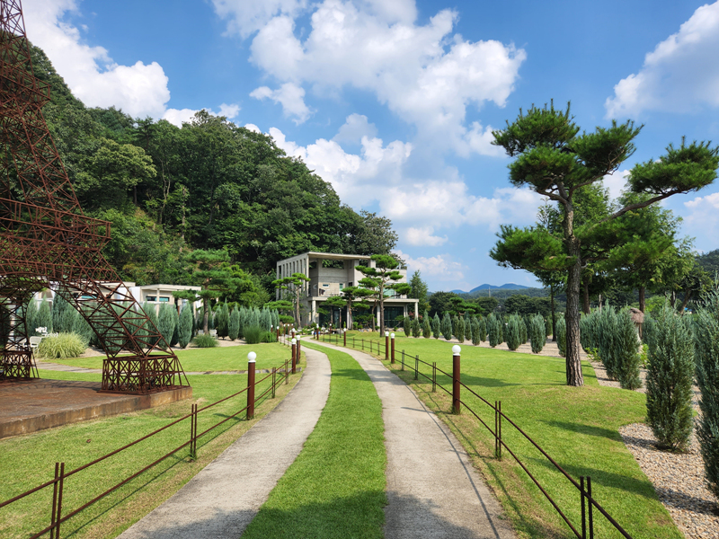 더리버에스_풀빌라_입구