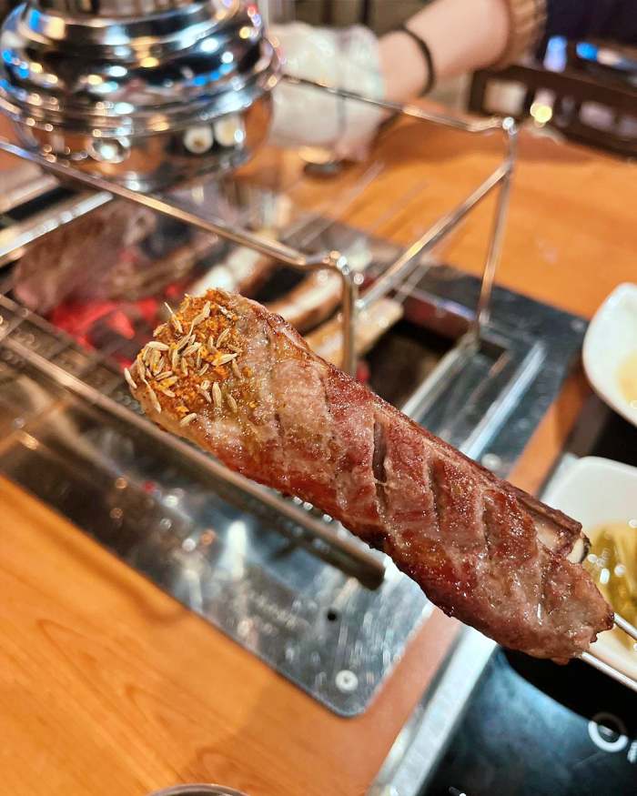 전참시 전지적참견시점 박성광 송이 매니저 양갈비 양꼬치 꿔바로우 칠리새우 김민석 성시경 먹을텐데 단골 한남동 맛있는 양꼬치집 한남동 맛집 위치 메뉴 가격 정보