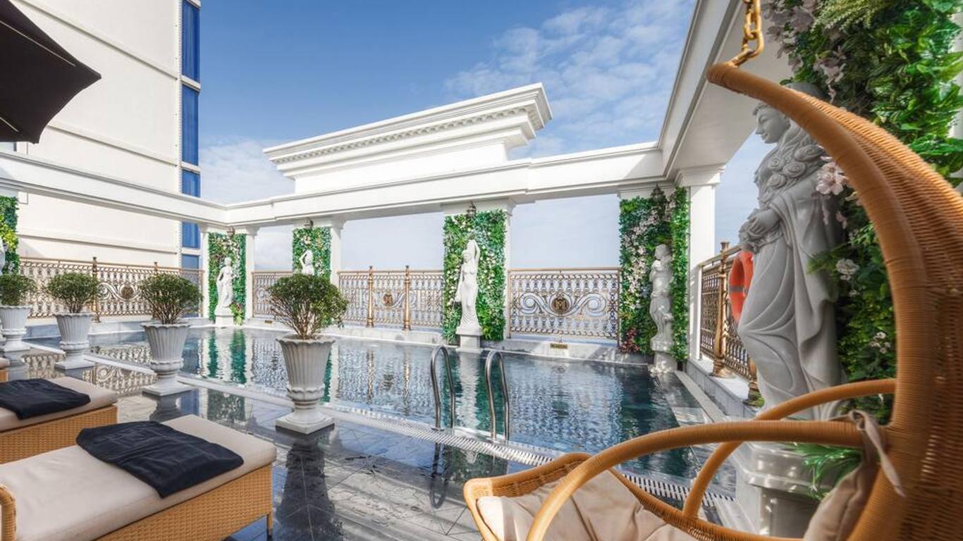 모나크 호텔 다낭 (Monarque Hotel Danang)