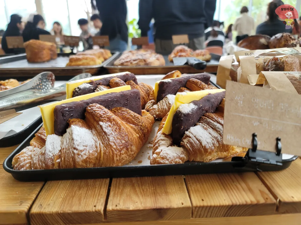 경기-양평-북한강뷰-쌀베이커리카페-그림정원-쌀-앙버터-크루아상-각-9500원