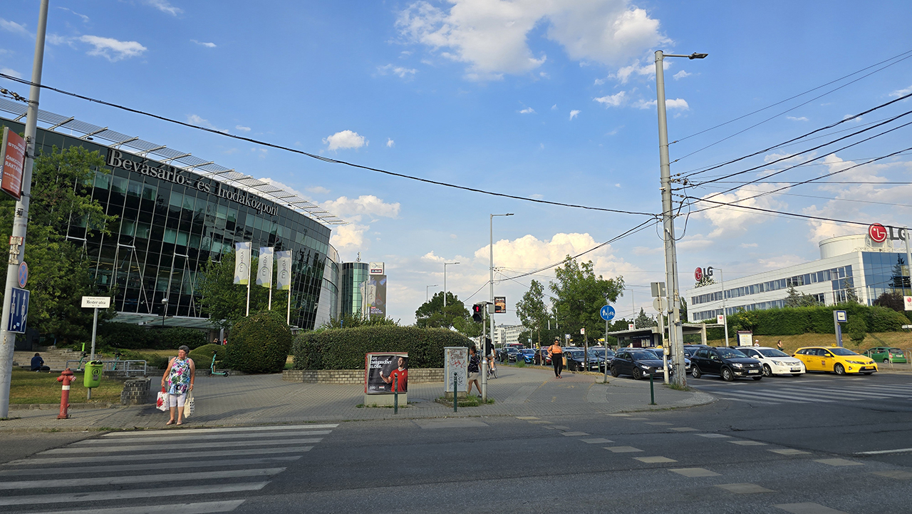 쇼핑몰 도착