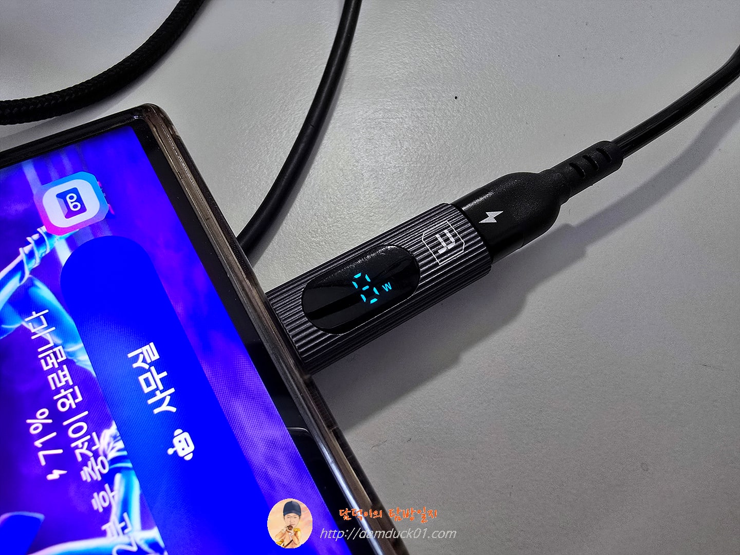 USB 유형 C 66W 자동차 5A 빠른 충전 유형 C-유형 C iPhone 15 용 스프링 텔레스코픽 케이블 Samsung Huawei Xiaomi Redmi OnePlus