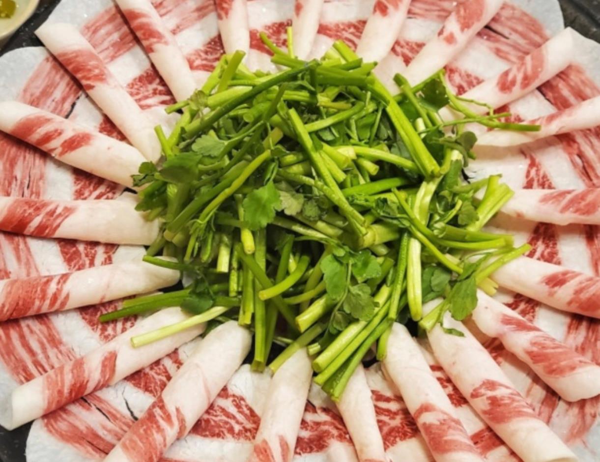 굽기전의 생방송투데이 차돌박이구절판