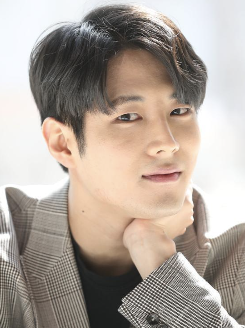 김중연 외모