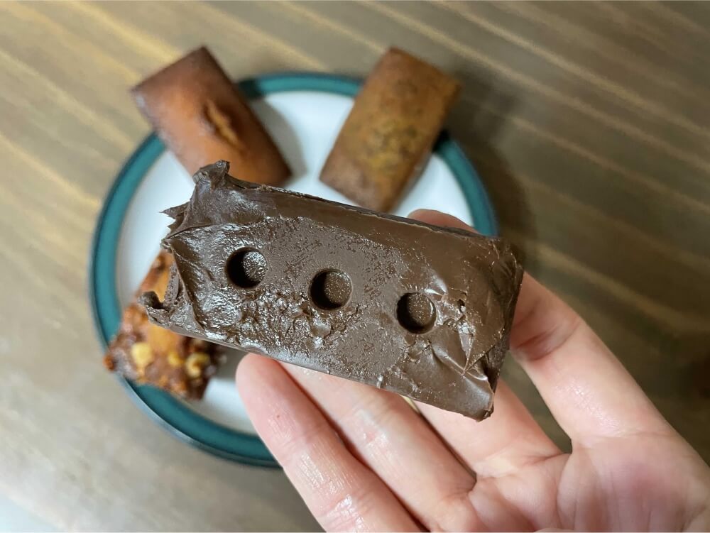 브릭샌드-카카오-70%-이상의-다크브릭-모습