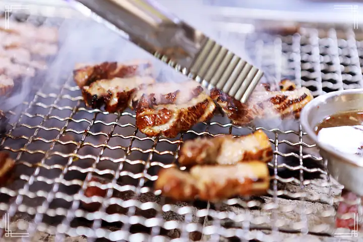 돈쭐내러왔습니다 짚불 볏짚 꼼장어 민물장어 삼겹살 먹방 보양식 김포 석모리 맛집 이영자 김희재 방송 소개