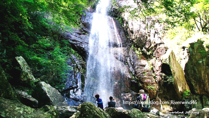 신불산 홍류폭포