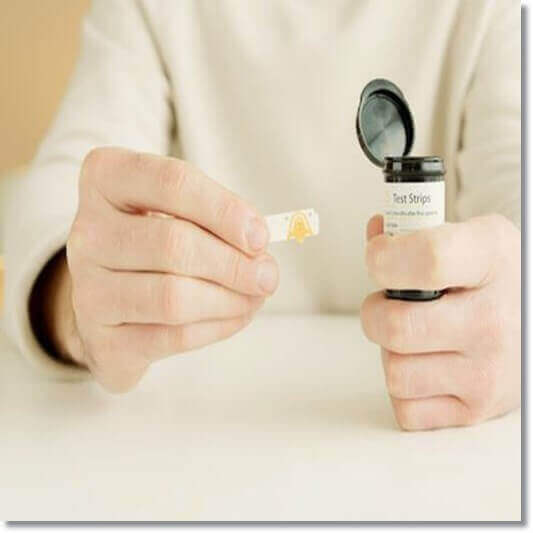 하늘타리 효능 당뇨병, 혈당 체크한 당뇨 환자