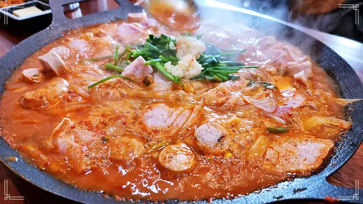 노원 공릉 가게 수제햄 부대찌게 부대볶찌 수제 소세지 베이컨 햄으로 만드는 부대볶음 부대 찌개 신의 한 수 맛의 결정타 맛집 추천
