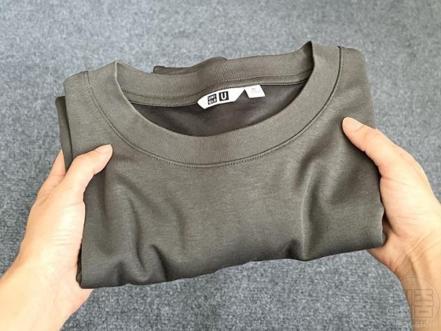 반소매 티셔츠 접는법 옷가게 방식