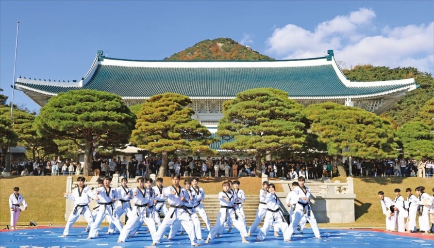 청와대 야간 관람