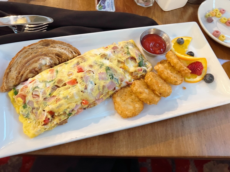 Family breakfast at Delta Hotels London Armouries