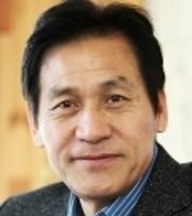 안성기