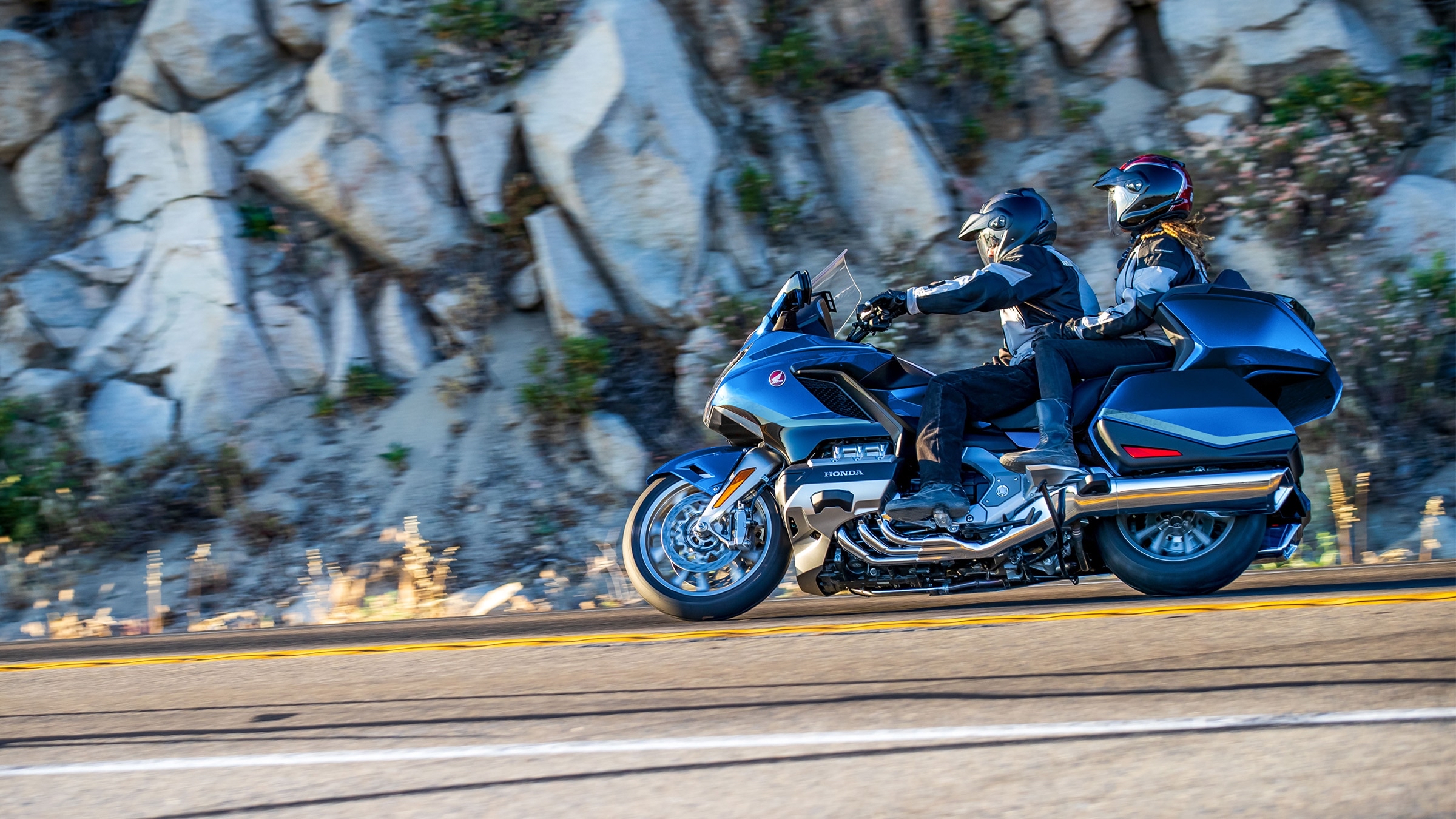 혼다에서 인기 있는 바이크 투어용