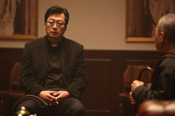 검은 사제들 네이버영화