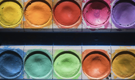 2025년 유행 컬러 3