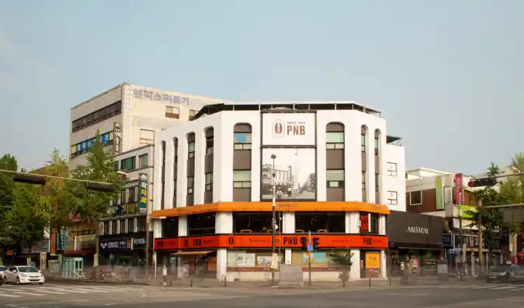 PNB 풍년제과 본점 가게 전경