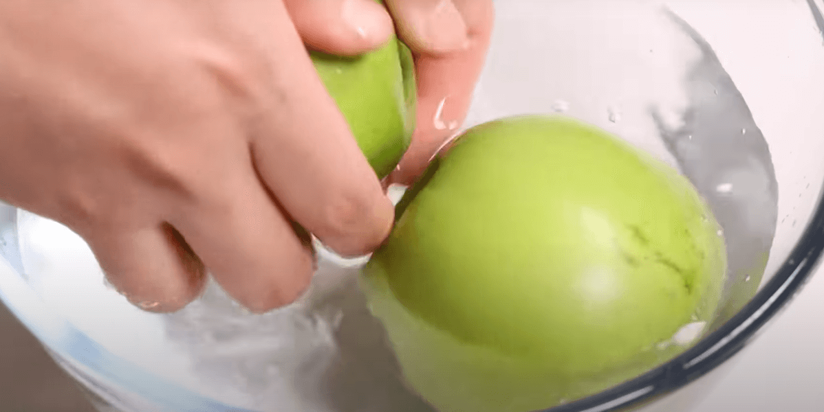 탕후루재료-사과-깨끗하게-씻기
