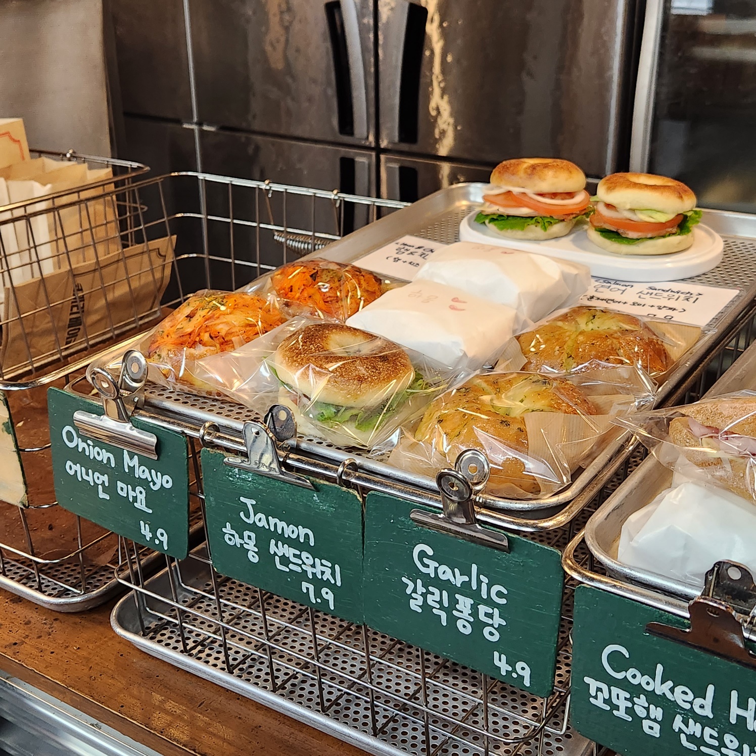 진열되어있는 빵