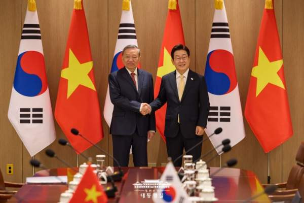 한-베트남 협력 강화 선포! 2026 정상회담 성과 총정리: 원전&middot;고속철&middot;1500억 달러 교역 목표