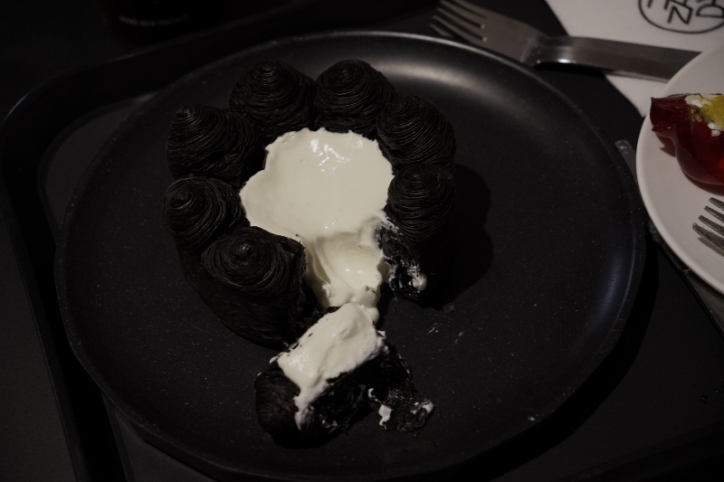 01-피크-누데이크-빵 마즈카포네-치즈