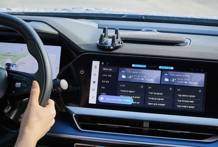 르노 신차 타니 "아리아, 에어컨 켜줘"… SKT '에이닷' 모빌리티 점령