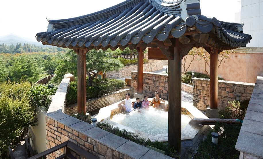 국내 온천 여행 BEST 8 충남 덕산온천