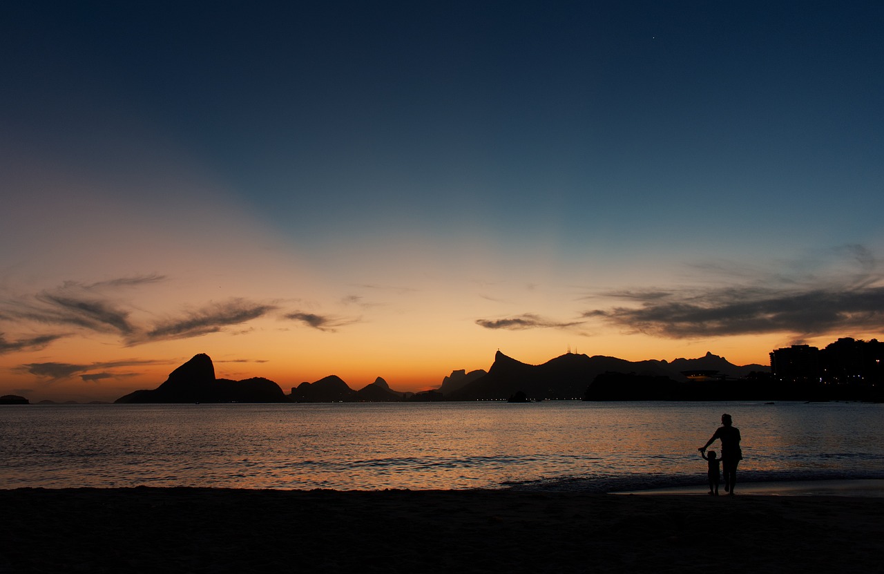 바닷가 노을 풍경