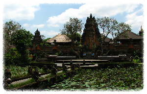 발리 사라스바티 사원