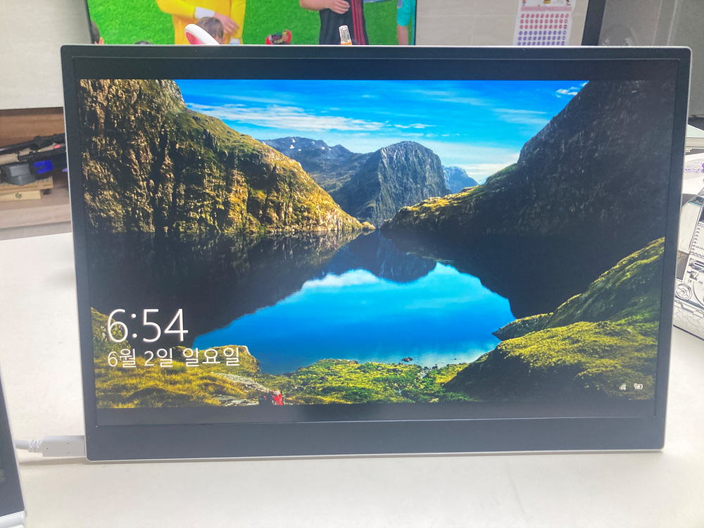 16MR70 휴대용모니터 LG그램 +View2 사용 후기