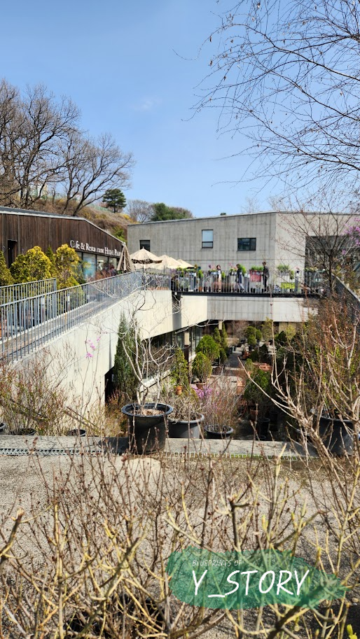 조성룡 건축가가 설계한 지앤아트스페이스 외부 모습