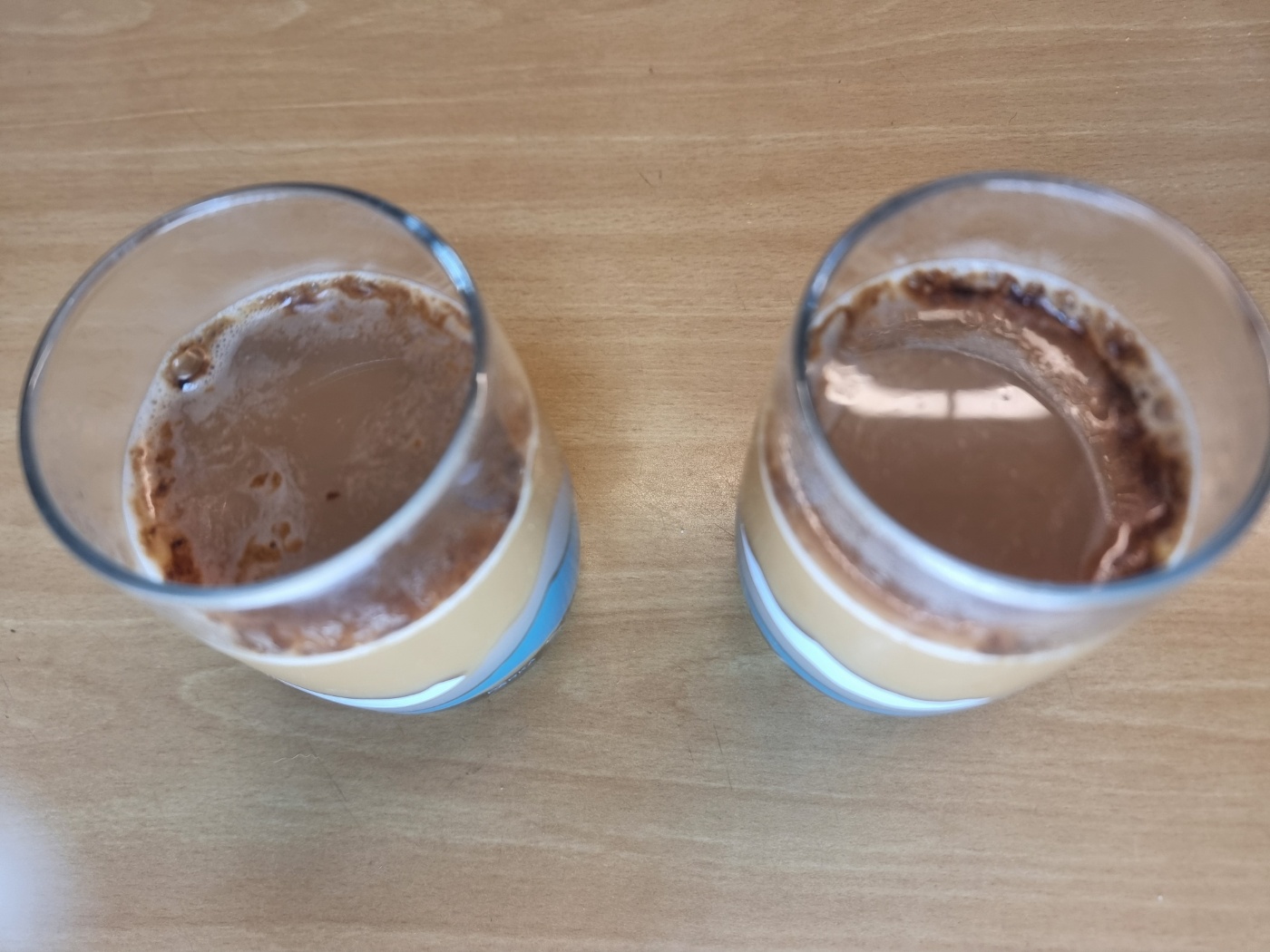 커피 정수기 - 동일한 커피 믹스에 물 맛이 다른 물로 커피 맛 비교