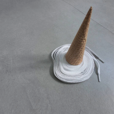 운동화 끈과 아이스크림콘