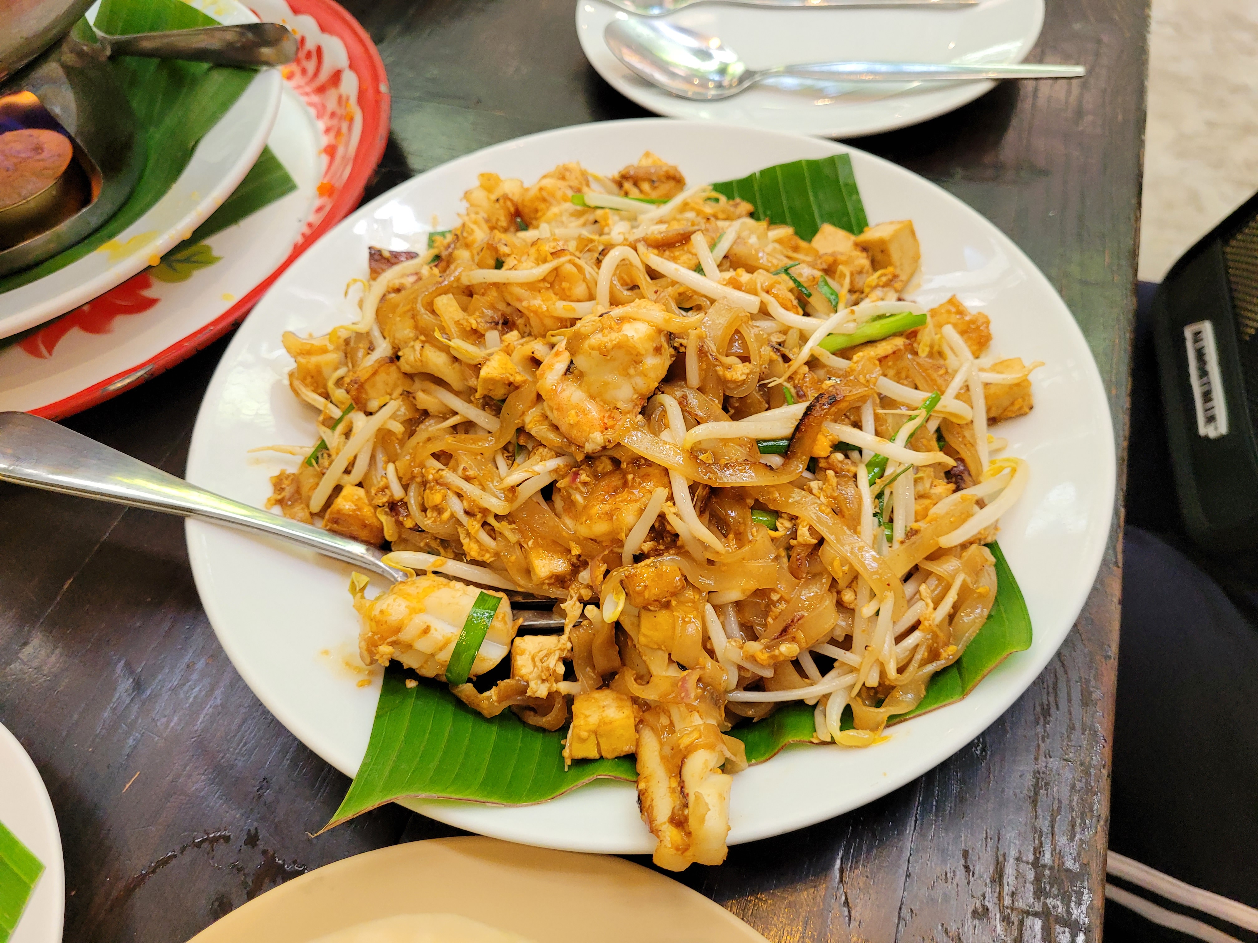 해산물 듬뿍 팟타이