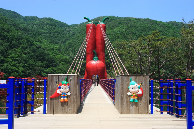 천장호 출렁다리