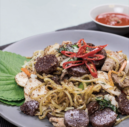 "냉면이랑 찰떡! 신림동 백순대로 여름 더위 날리는 법"