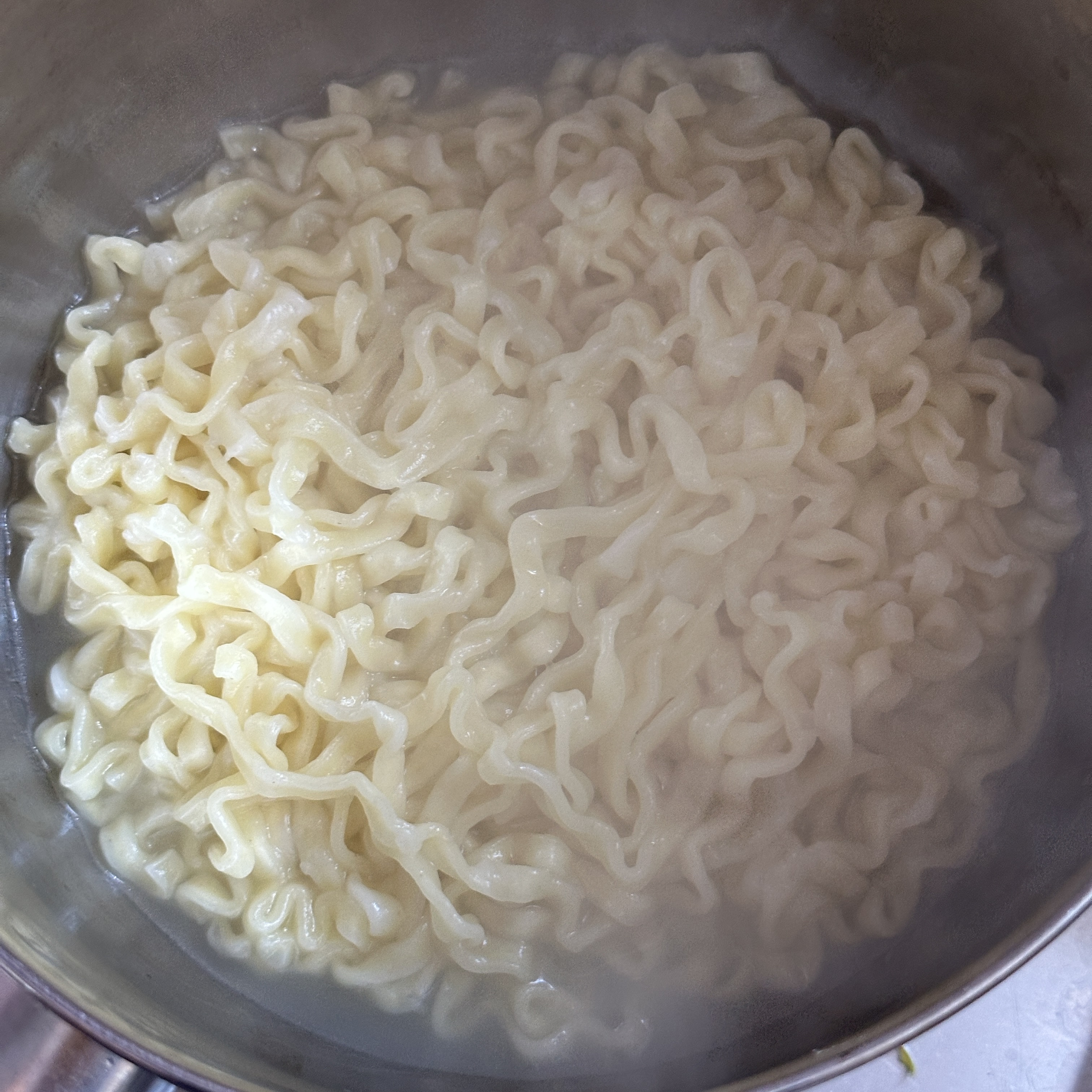 팔도_볼케이노까르보나라